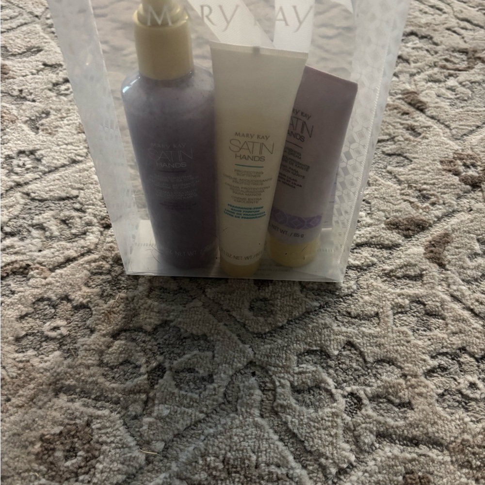 Mary Kay Hand Care Trio - Purple and Cream